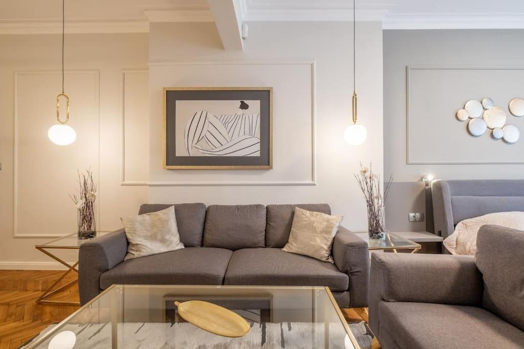 Calm, Luxury Apartment, Premium Location At Ndk! *