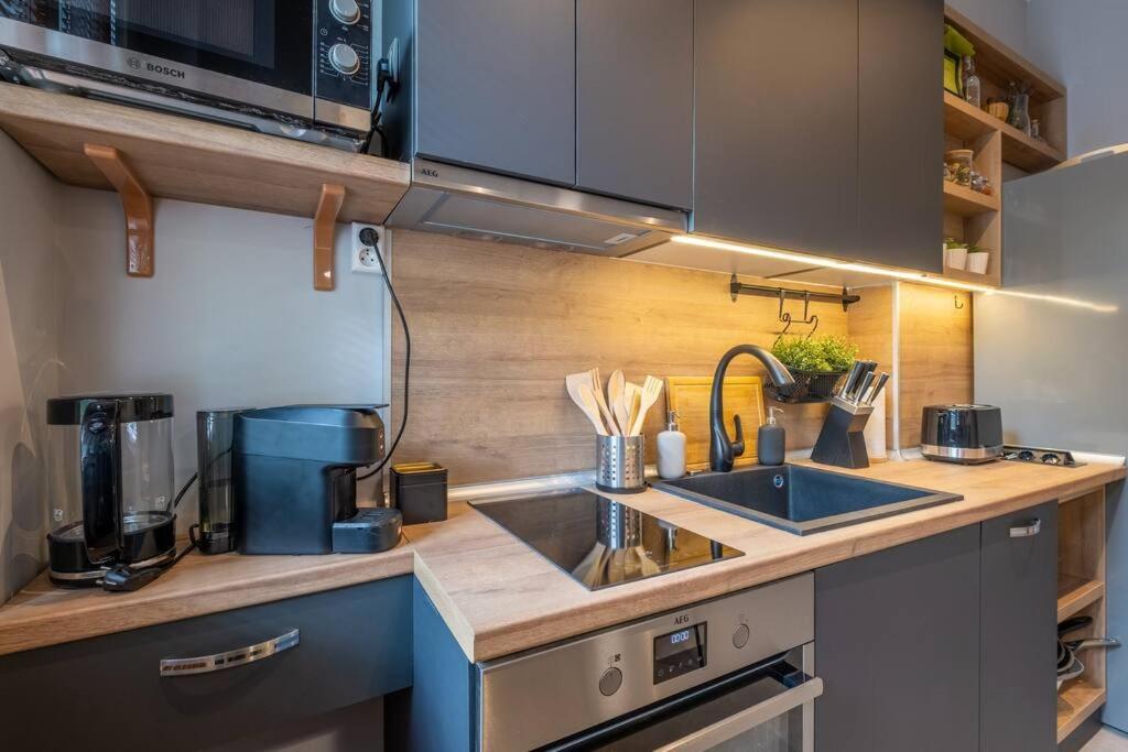Calm, Luxury Apartment, Premium Location At Ndk! Sofia