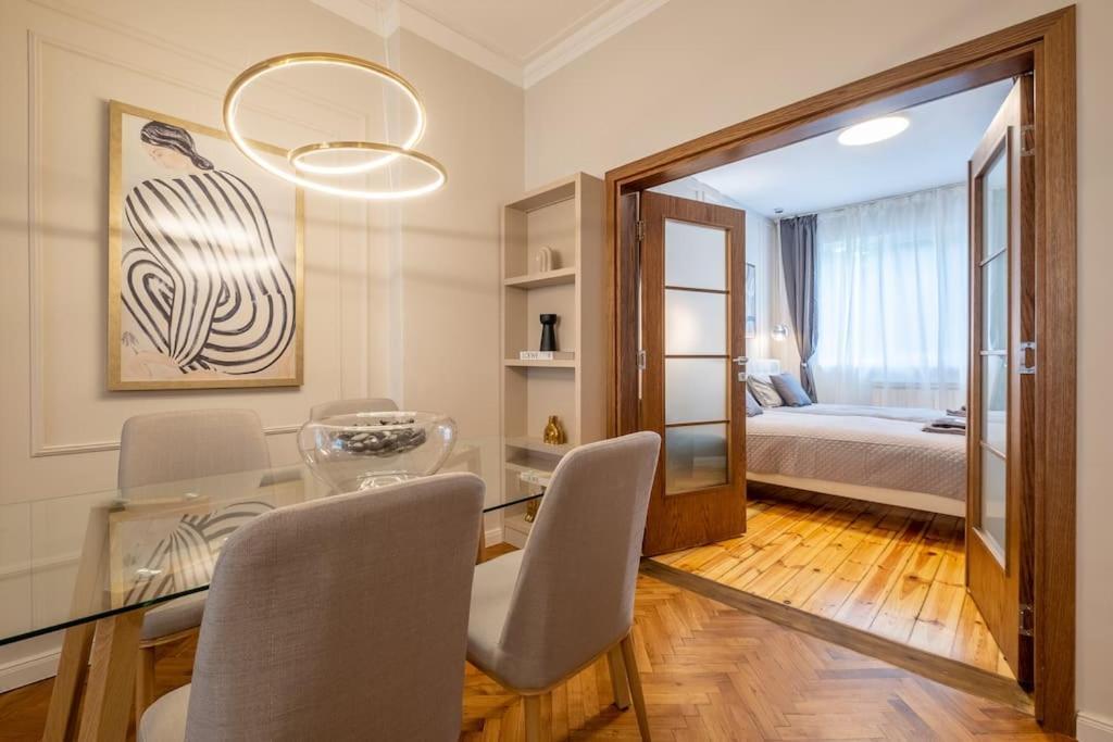 Calm, Luxury Apartment, Premium Location At Ndk! Apartment