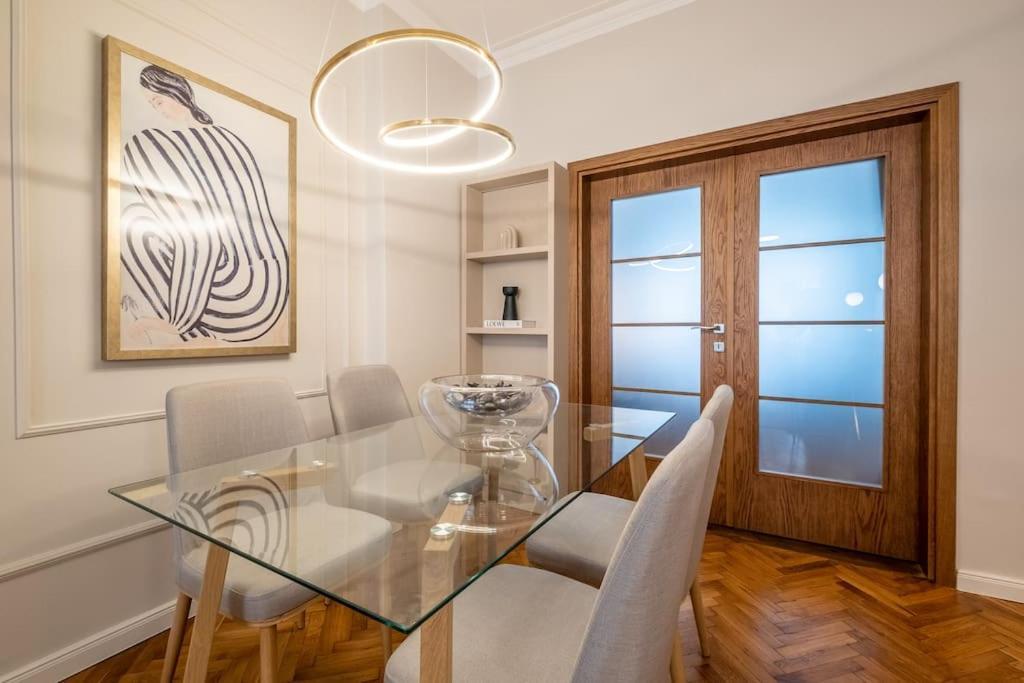 Calm, Luxury Apartment, Premium Location At Ndk! *
