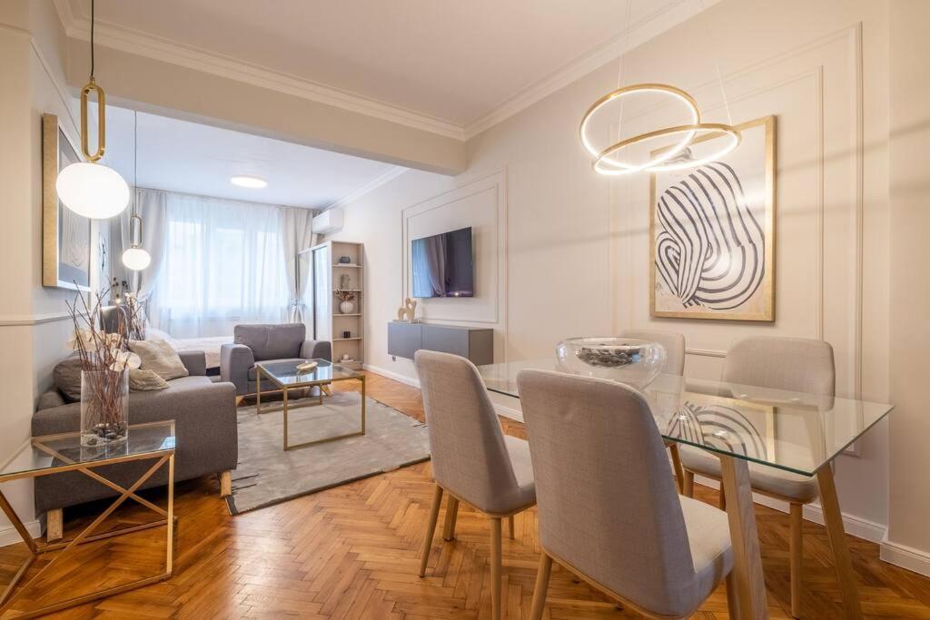 Calm, Luxury Apartment, Premium Location At Ndk! Sofia