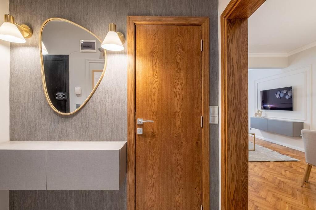 Calm, Luxury Apartment, Premium Location At Ndk! Apartment Sofia